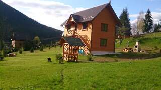 Гостевой дом Kozichky Guest House Татаров Двухместный номер с 1 кроватью и видом на горы-1